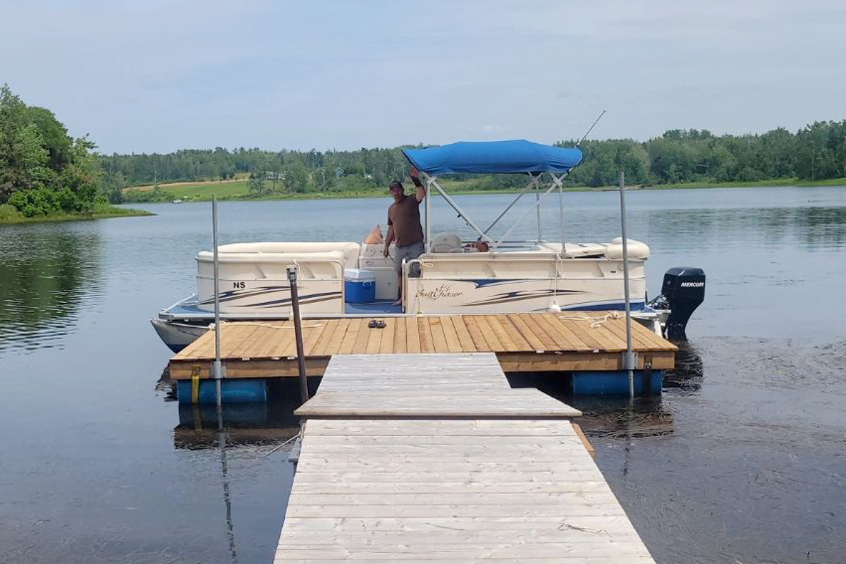 Pontoon Boating - Down East Cabins